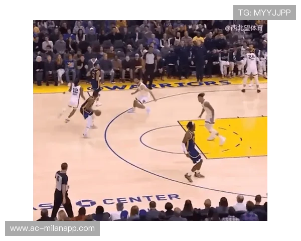 库明加强硬突破飞身扣篮全场齐声惊呼